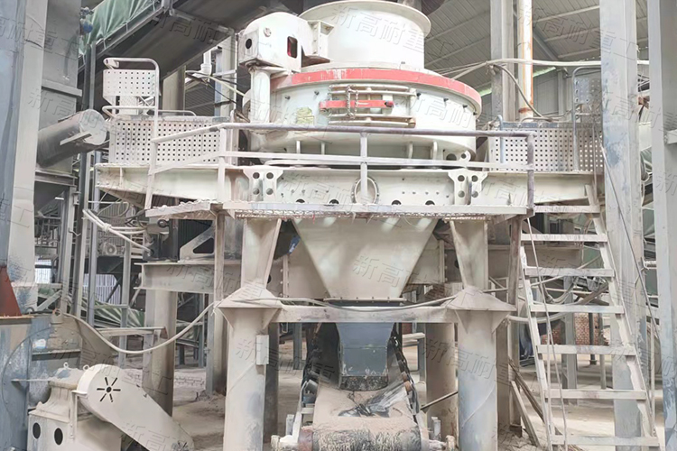 When does the sand making machine rotor need to be leveled?